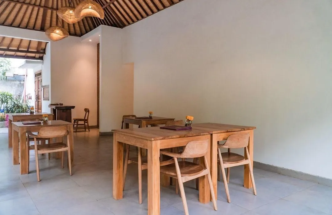 De Metra Villa Ubud By Genuinehost-1